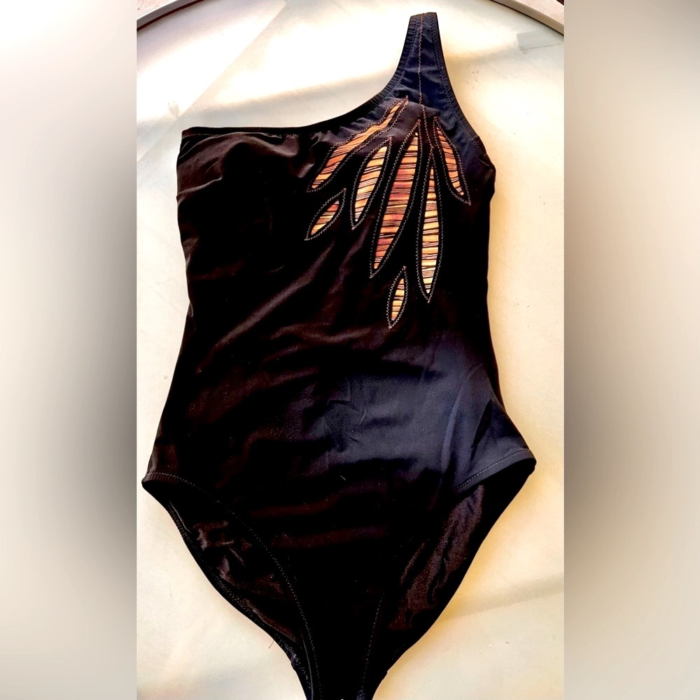 Gideon Oberson Black One Shoulder One Piece Bathing Suit Leave Appliqués Size 6